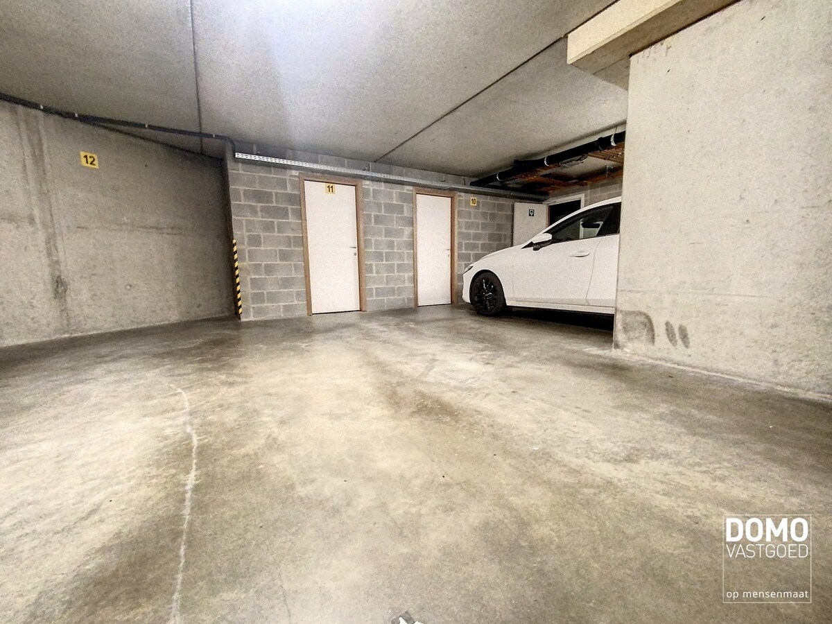 Ruime penthouse in Kermt met terras, lift, 3 slaapkamers en ruim terras 