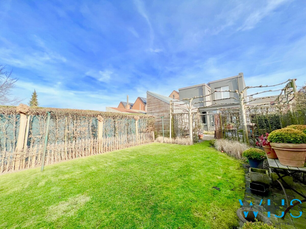 Prachtige gezinswoning op een rustige locatie ! 