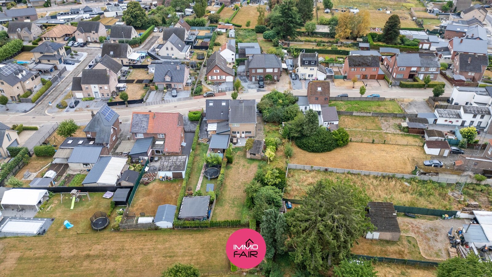 Bouwgrond voor open bebouwing in het centrum van Rekem 