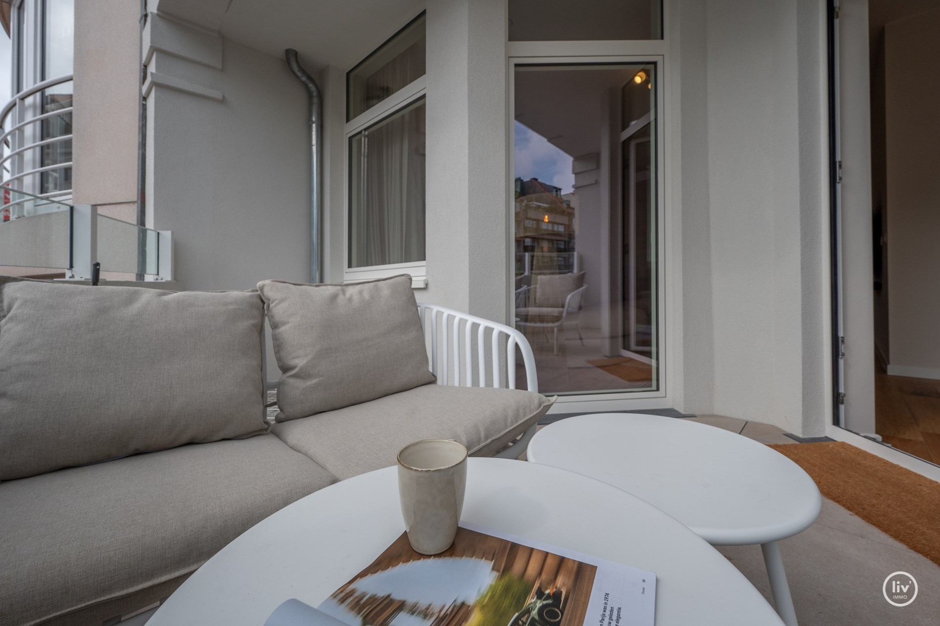 Nieuwbouw appartement met 3 slaapkamers gelegen in de Lippenslaan, het appartement is compleet gemeubeld. 