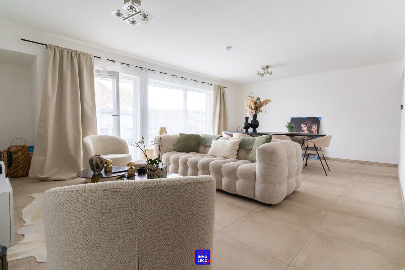 Appartement fraîchement rénové avec garage, à quelques pas de la Gare ! 