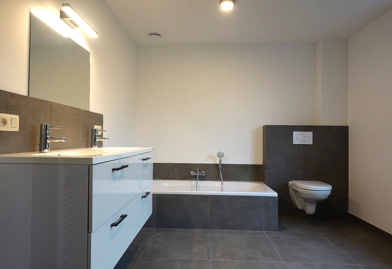 Nieuwbouwwoning met 3 slaapkamers te Jabbeke 