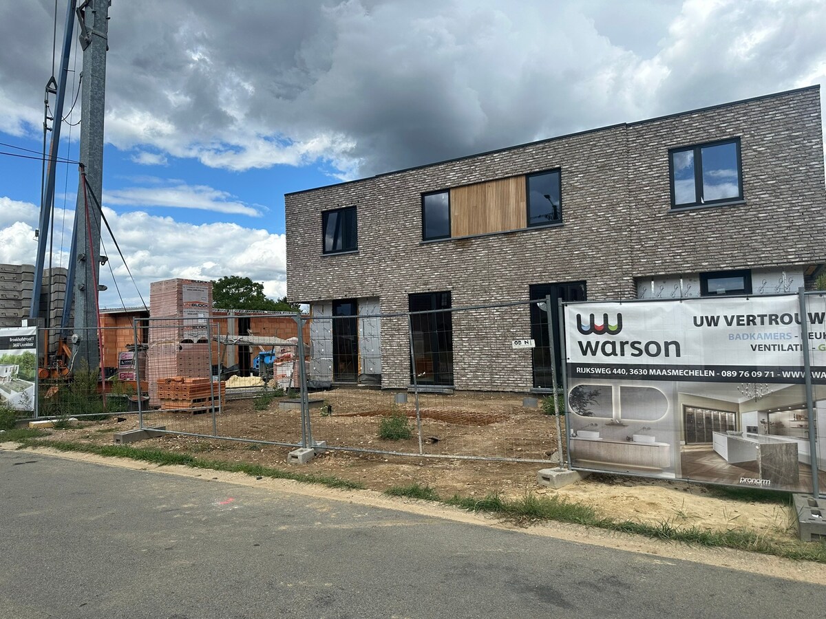 Mijmeren over de velden - in een luxueuze half open nieuwbouwwoning in Rotem 