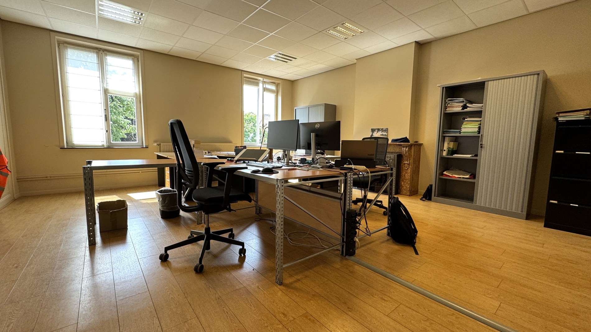 Kantoren te huur in riante herenwoning aan het Zuid in Gent