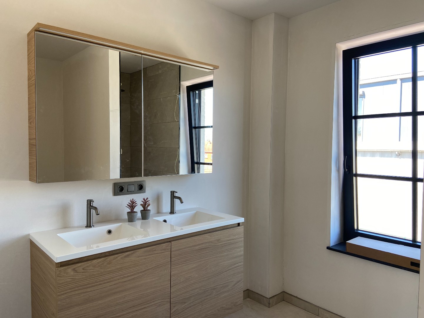 Exclusieve, energiezuinige nieuwbouwwoning op een discrete ligging te Waregem! 