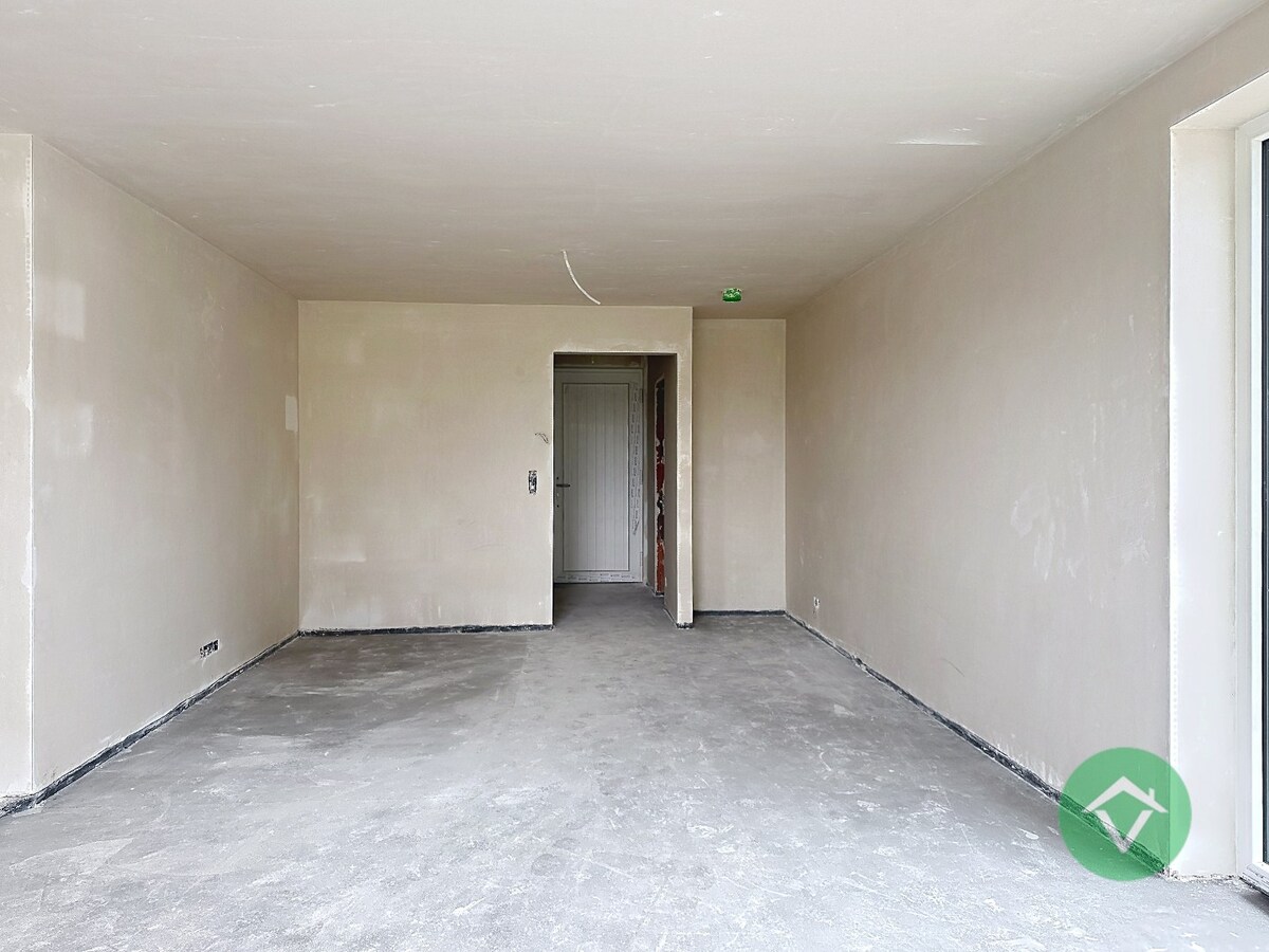Nieuwbouwwoning met 4 slaapkamers en tuin te Koekelare 