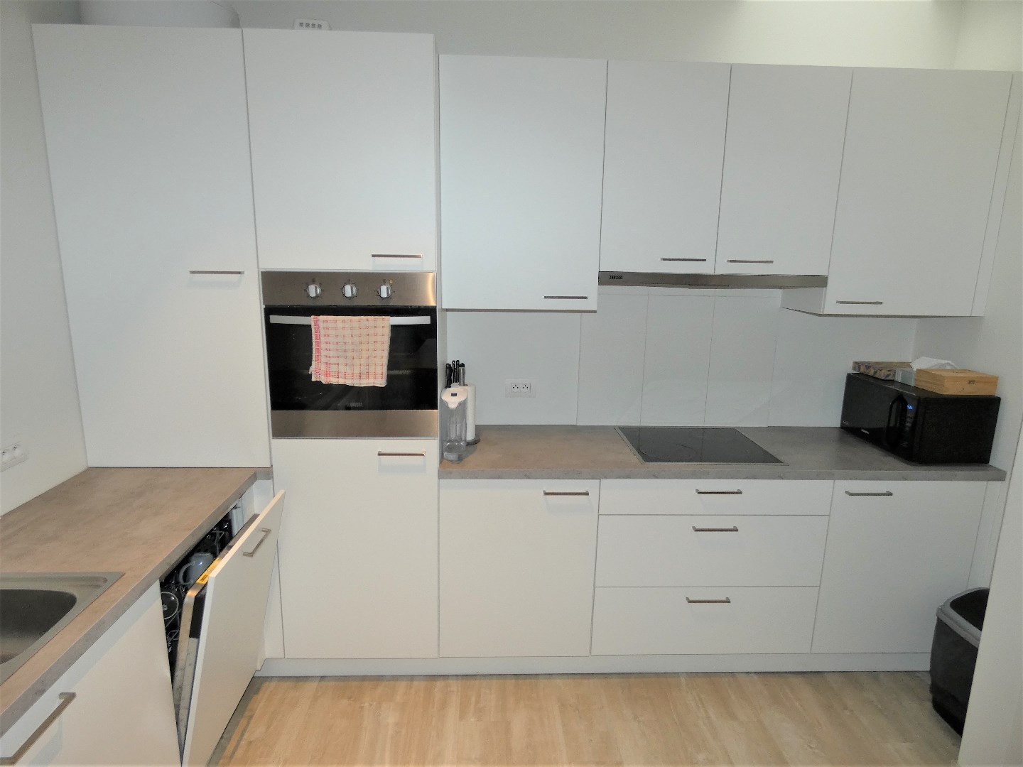 Gezellig appartement, gelijkvloers, met 1 slaapkamer en garage. 