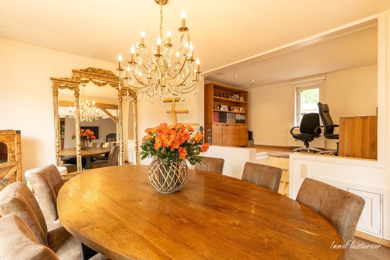 Prachtige villa met hippische accommodatie en binnenpiste op ca. 2ha te Paal 