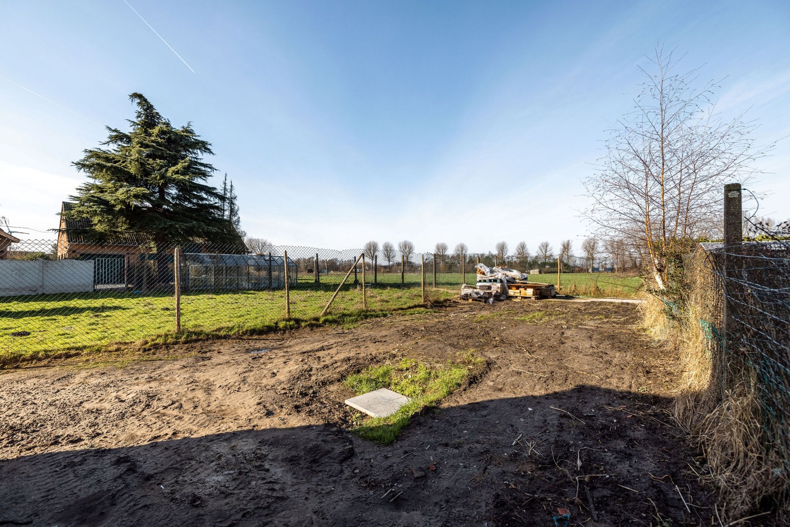 Exclusieve woning met 5 slaapkamers en royale tuin in Kruibeke, vlak bij Antwerpen 