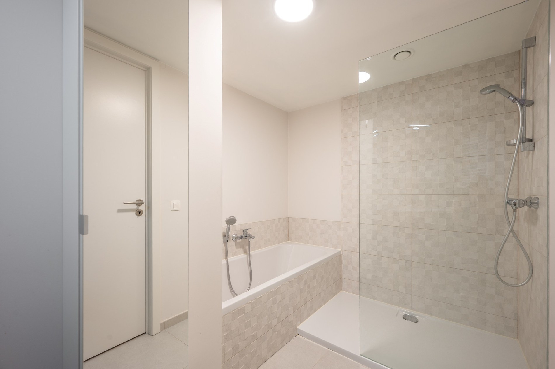 Appartement récent avec 2 chambres à vendre à Duinenwater - Knokke. 