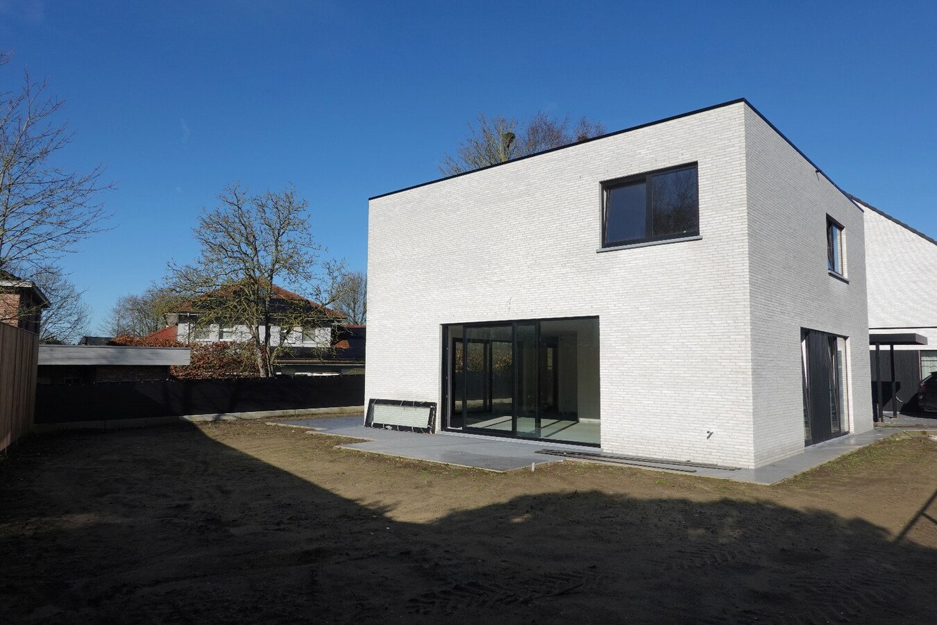 Nieuwbouwwoning met 4 slaapkamers op een uitstekende ligging in centrum Jabbeke 