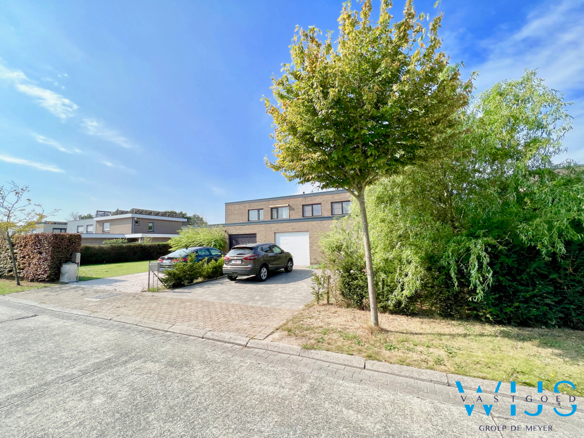 Woonhuis met 4 slaapkamers te EVERGEM ! 