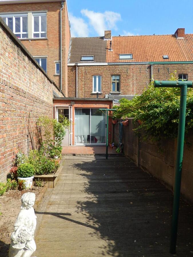 Instapklare stadswoning met 4 slaapkamers en tuin! 