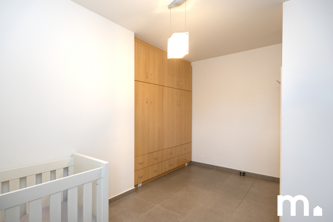 Instapklaar gelijkvloers appartement aan het Leopold III park in Kortrijk te koop ! 