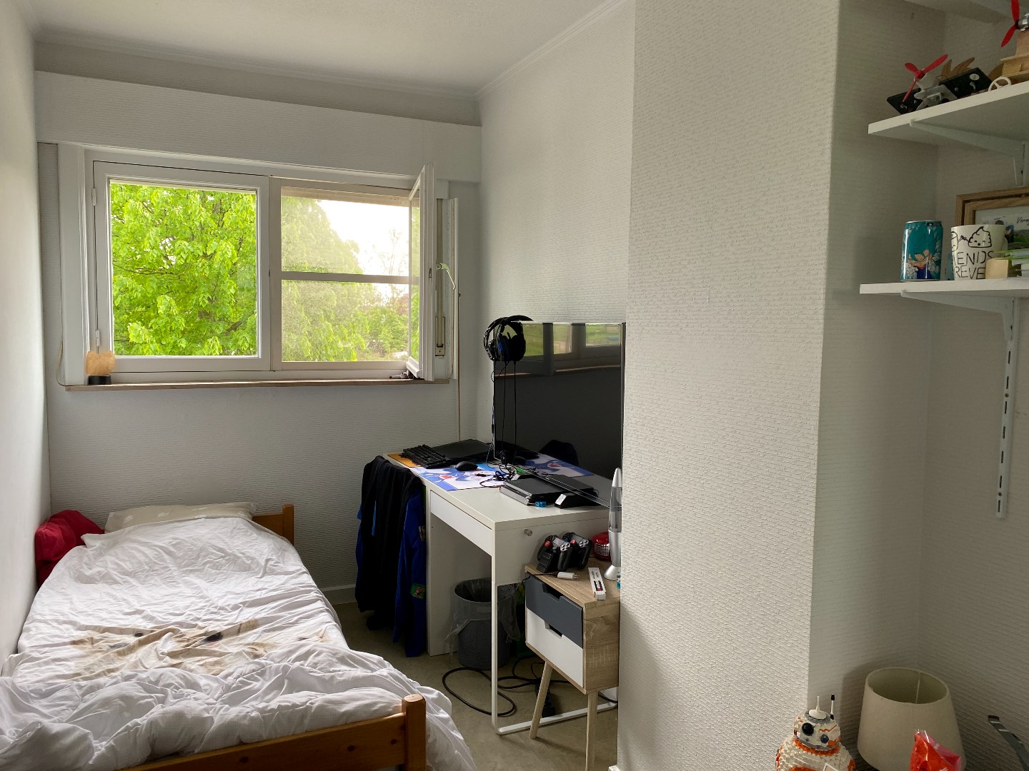 Ruime halfopen woning met tuin en garage op zeer rustige ligging! 