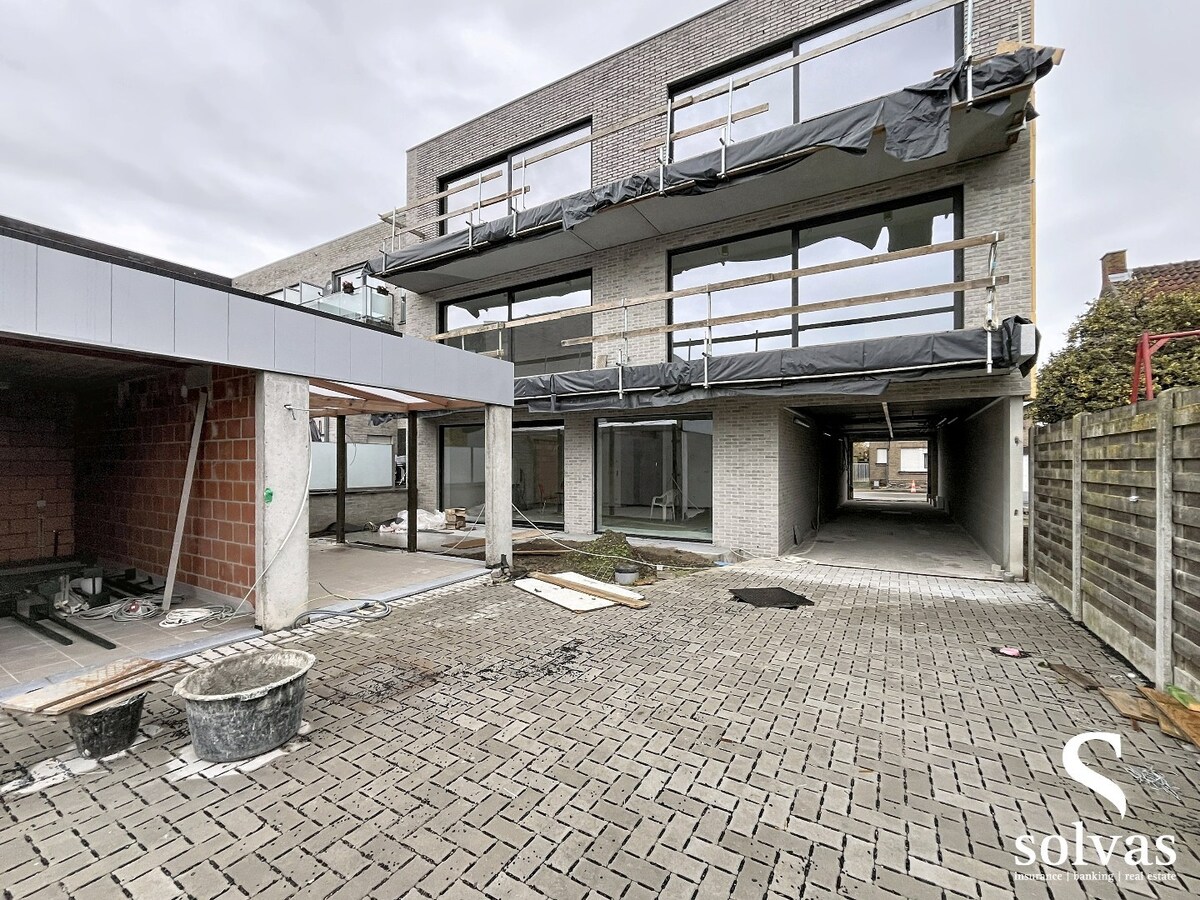 Ruim nieuwbouw appartement  in hartje Aalter met 2 slaapkamers EN staanplaats 