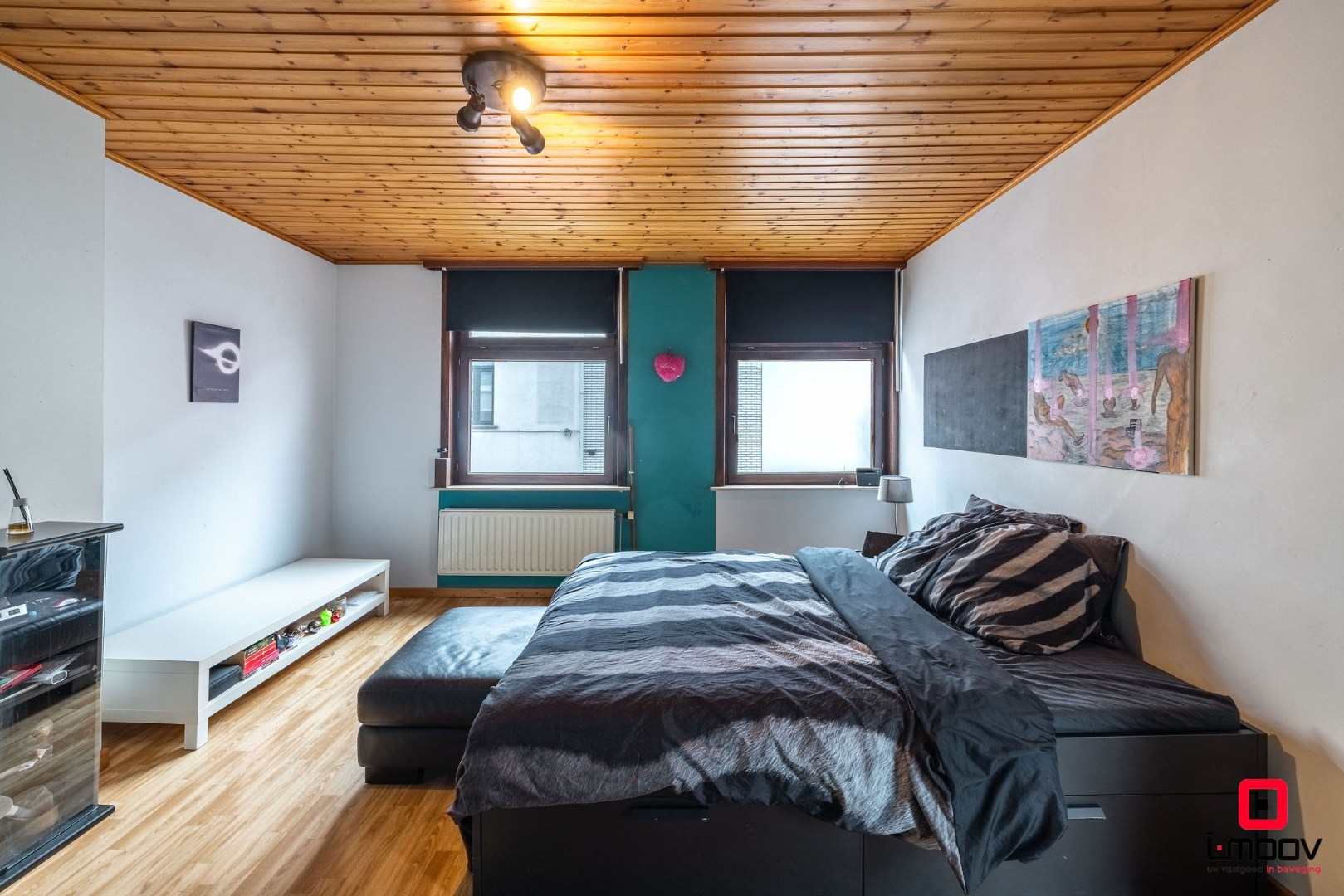 Karaktervolle stadswoning met uitzonderlijke breedte en garage in hartje Gent 