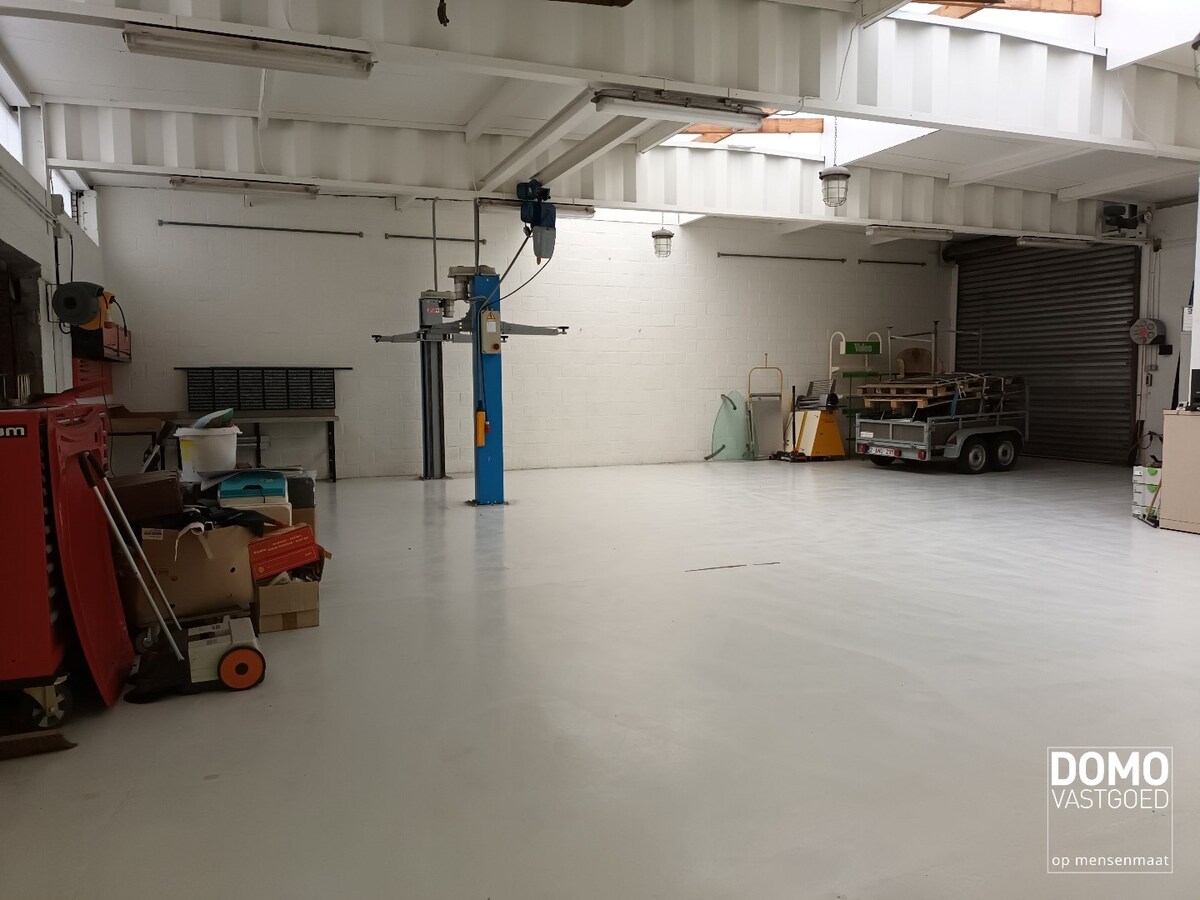 Multifunctionele ruimte rustig gelegen te Kuringen - 210m² 