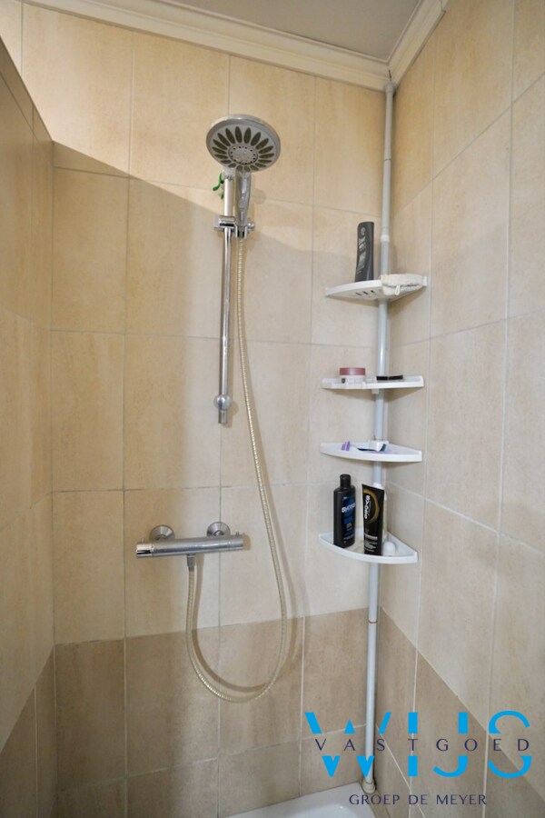 Instapklaar appartement met terras en aparte garage te ERTVELDE ! 