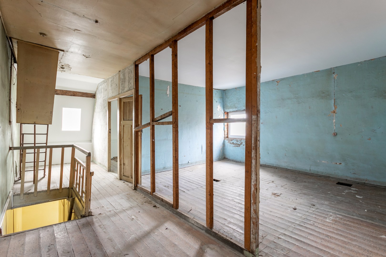 Handelsruimte met woonst op een gunstige ligging 