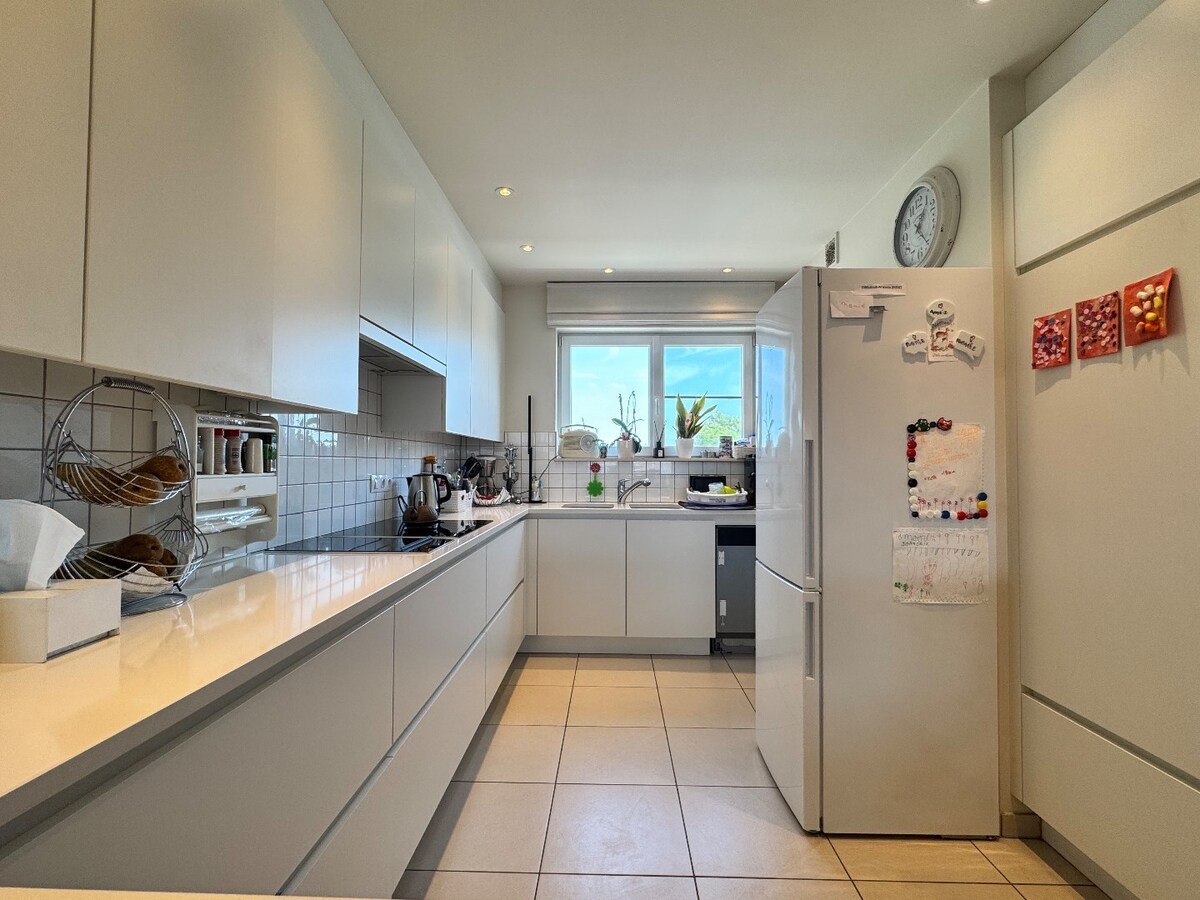 Standaard appartement met 2 slaapkamers in Torhout, bouwjaar 2015, bewoonbare oppervlakte 100.00 