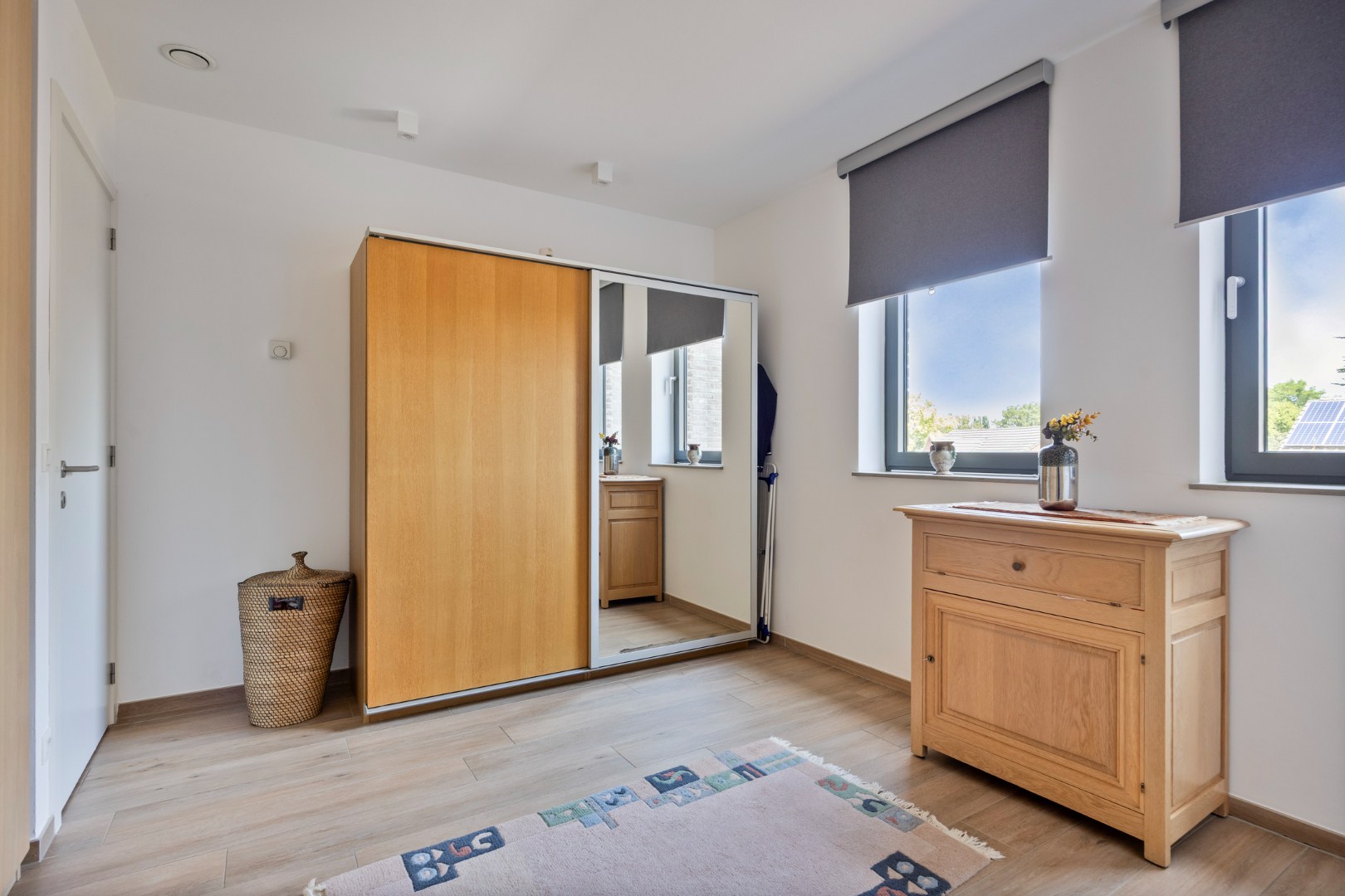 Slaapkamer 2 met doorgang nachthal