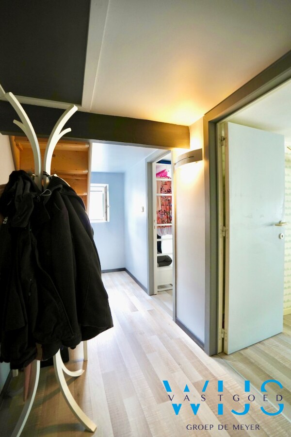 Instapklaar woonhuis met 3 slaapkamers en garage te Boekhoute ! 