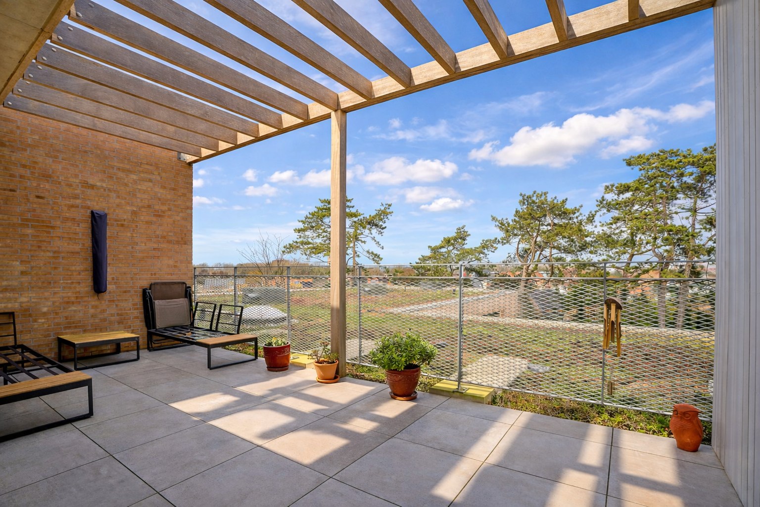 Prachtig 1-slaapkamerappartement met ruim terras (serviceflat) in Residentie Beukenhof, uniek wonen in de dorpskern van Oostduinkerke. 