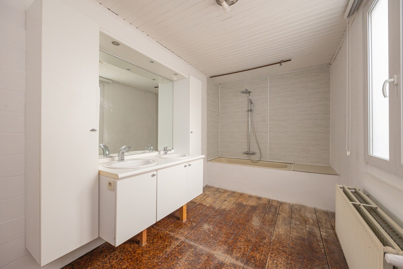 Charmante burgerwoning met stadskoer te Oud-Berchem! 