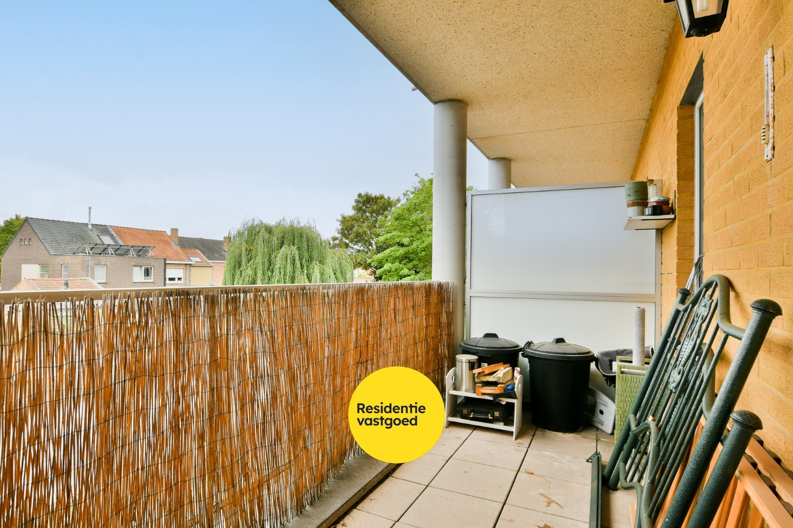 Verzorgd appartement met 2 slpks en zonnig terras te Sint-Kruis 