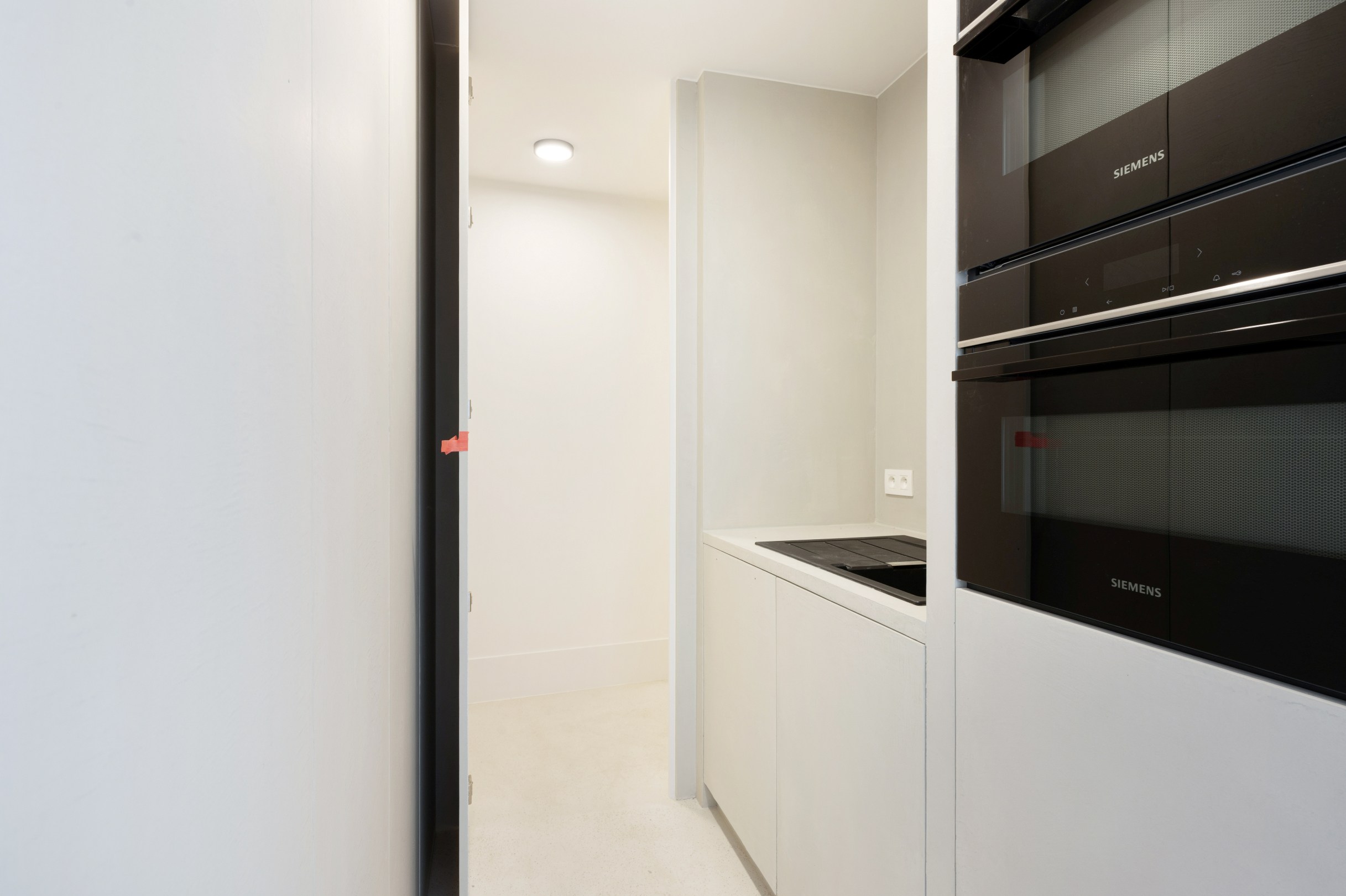 Prachtig afgewerkte nieuwbouwwoning met 4 slaapkamers gelegen in het oude Knokke. 
