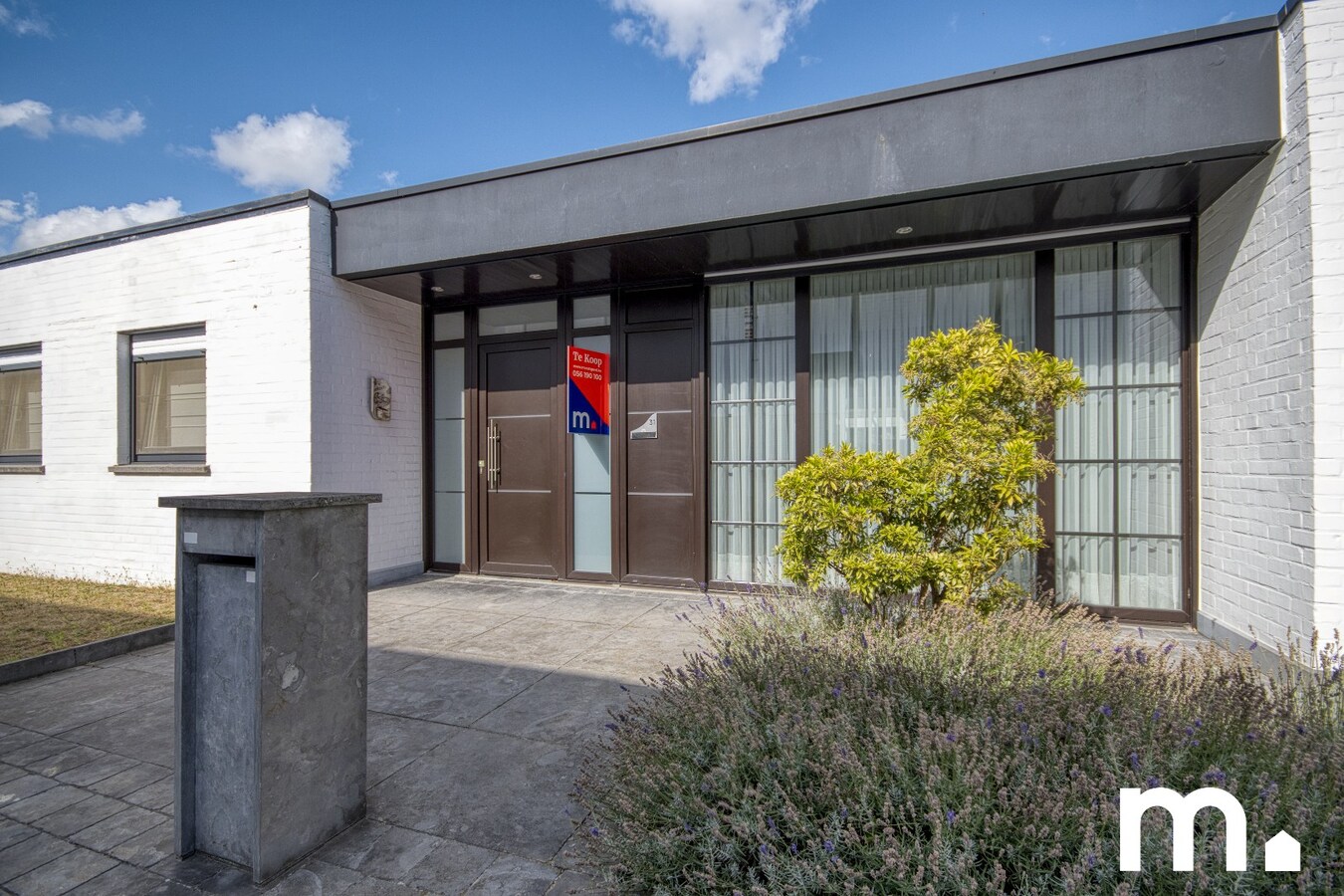 Rustig gelegen bungalow met garage te koop in Heule ! 