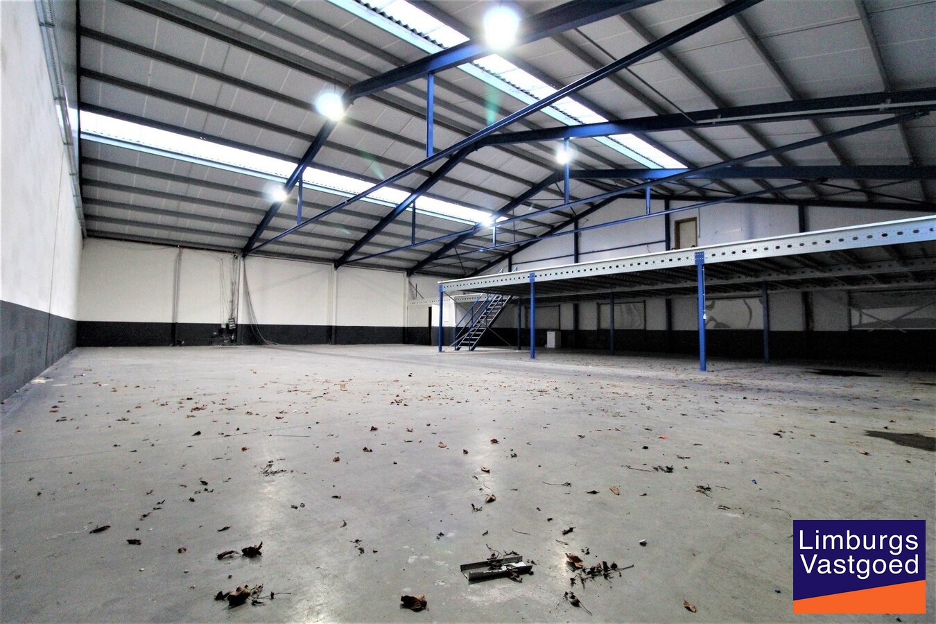 TRUDONIS - KMO UNIT 11 - 692 m² - sectionaal poort - nabij N79 