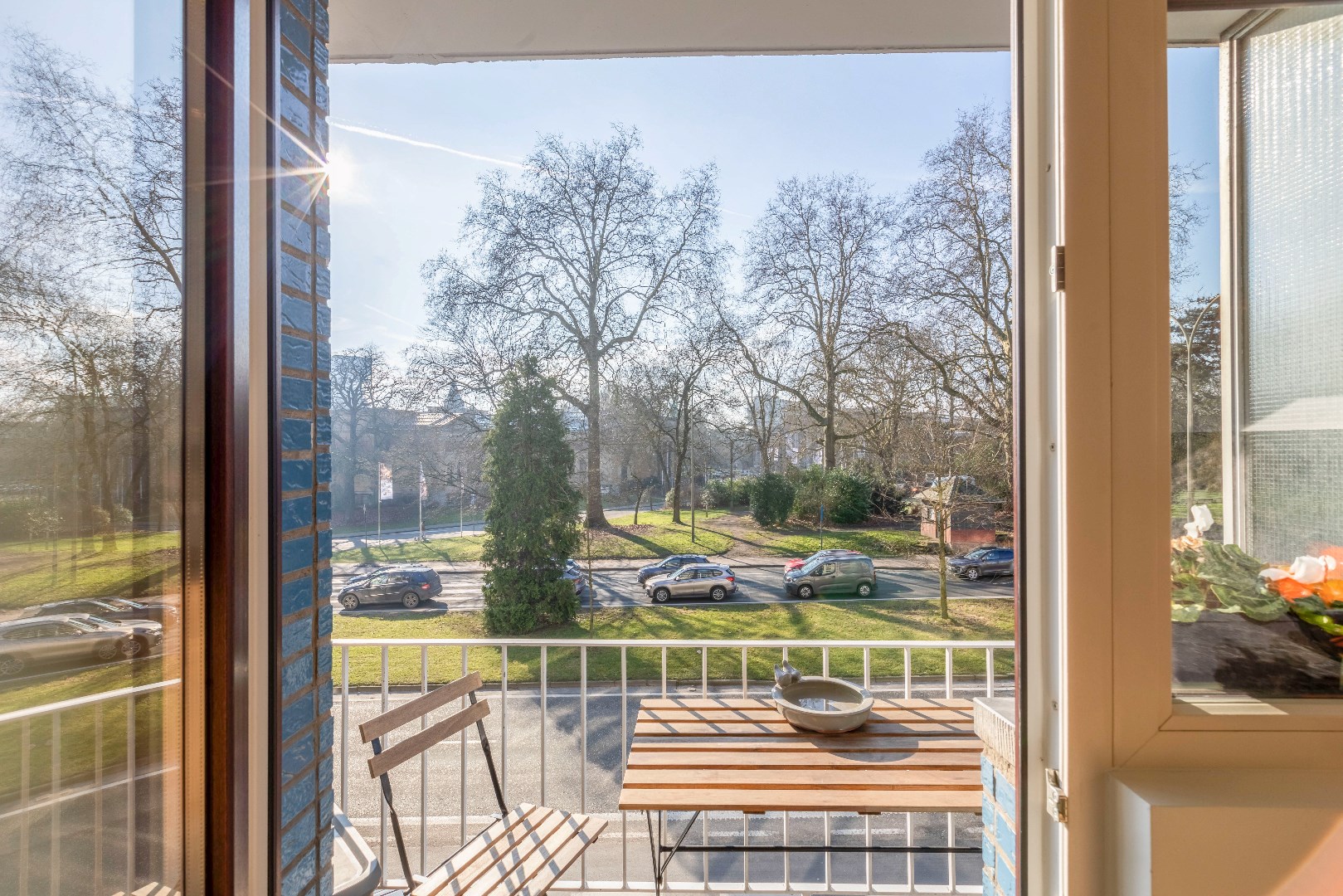 Ruim instapklaar appartement met 3 slaapkamers en een prachtig uitzicht op het park! 