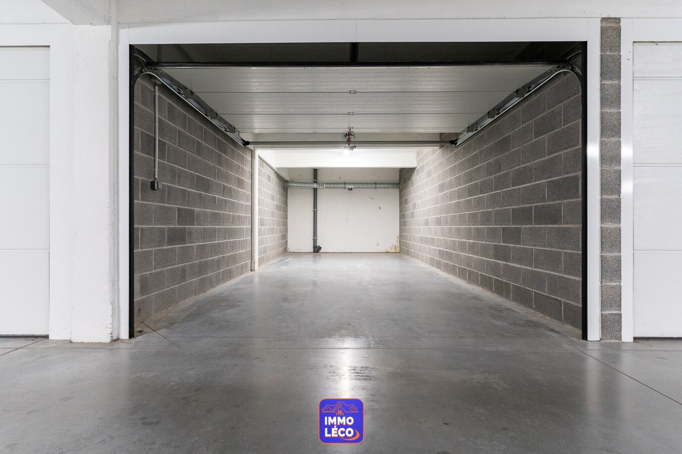 Garage 27 : Garage individuel sécurisé de 26,89m² 