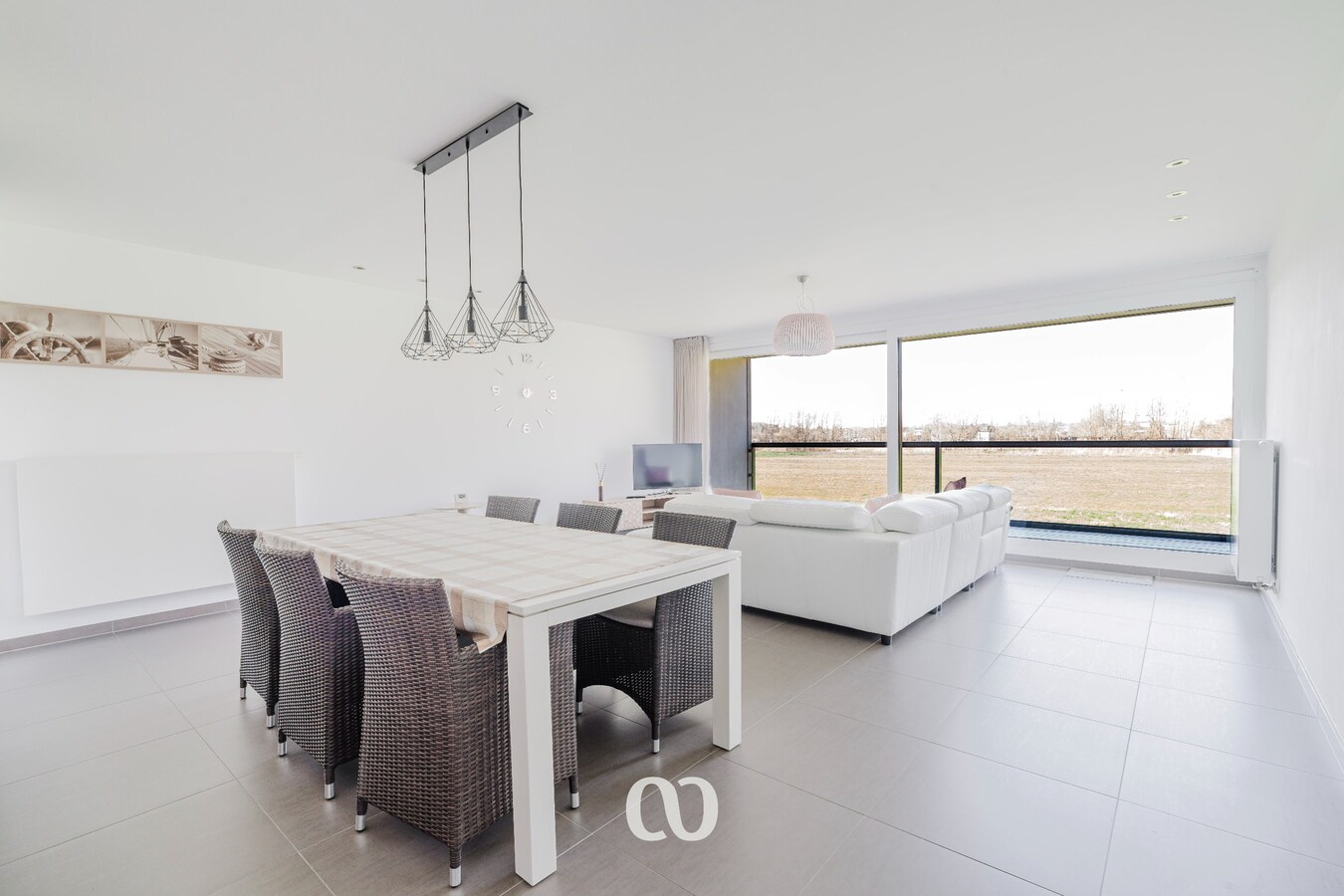 Instapklaar duplex-appartement met terras, zolder en prachtig uitzicht 