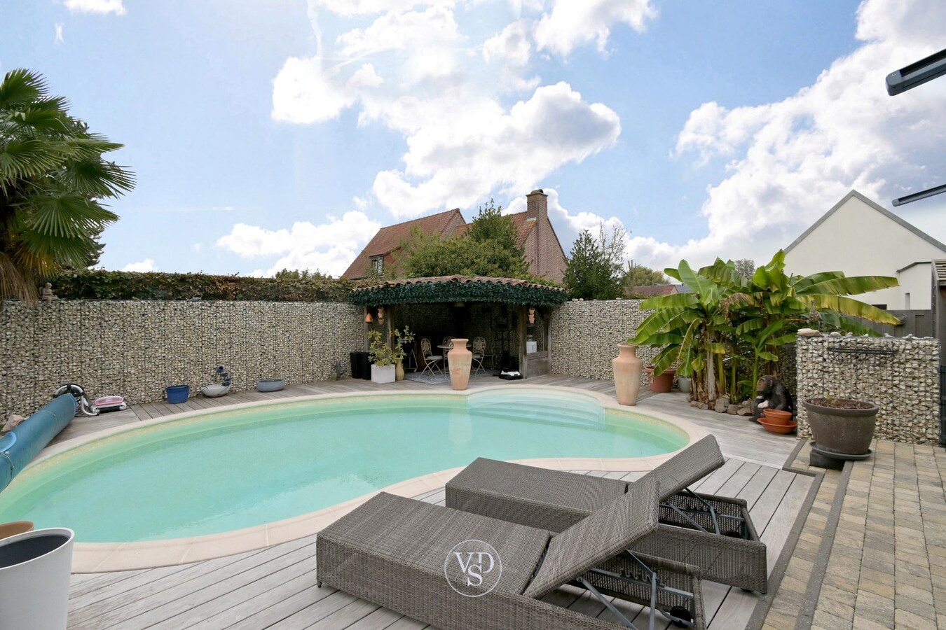 Tijdloze villa met zwembad. 