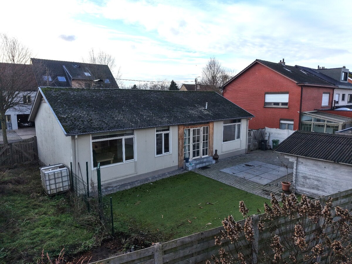 Op te frissen open bebouwing in het centrum van Sint-Antonius 