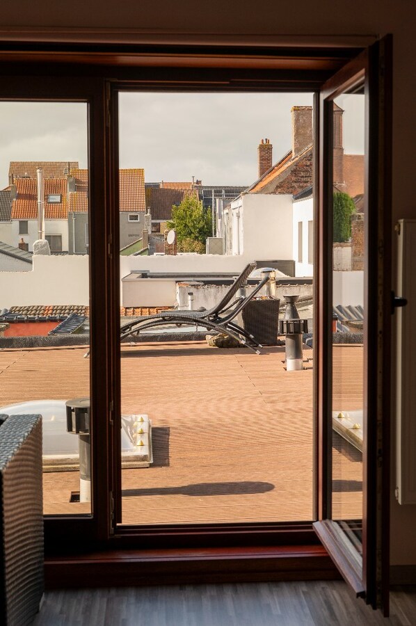 KNAPPE STARTERSWONING MET ZONNETERRAS TE BREDENE 