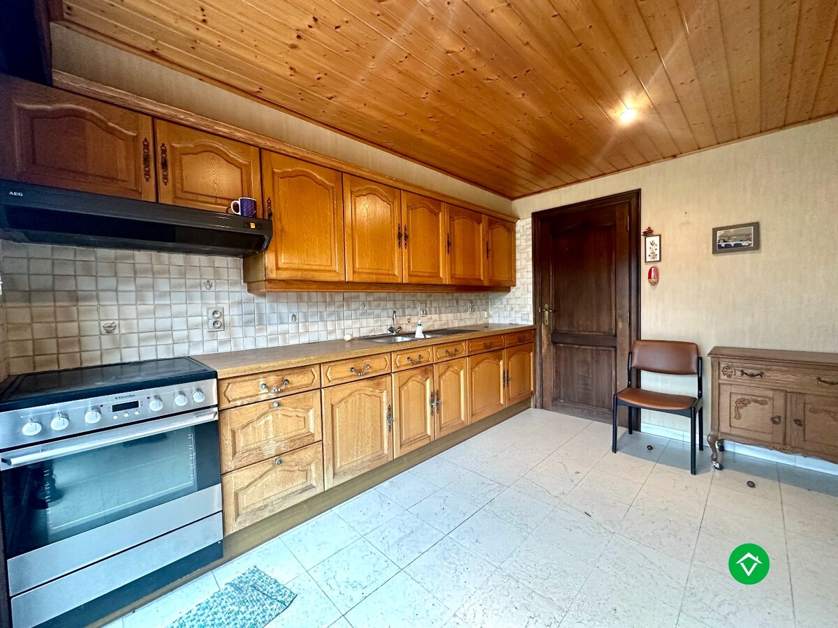 Rijwoning in het centrum van Koekelare met mogelijkheden 