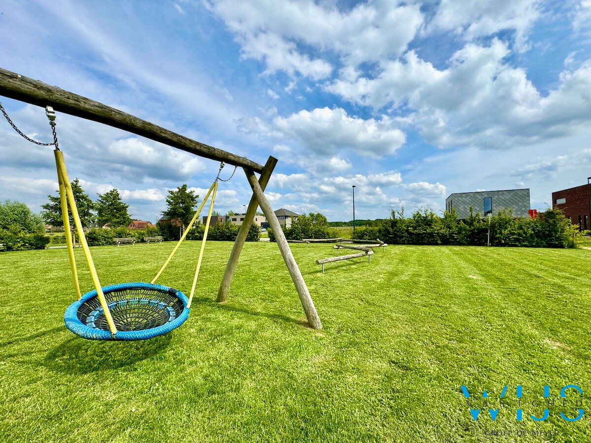 Tof woonhuis in gegeerde woonwijk te Lembeke ! 
