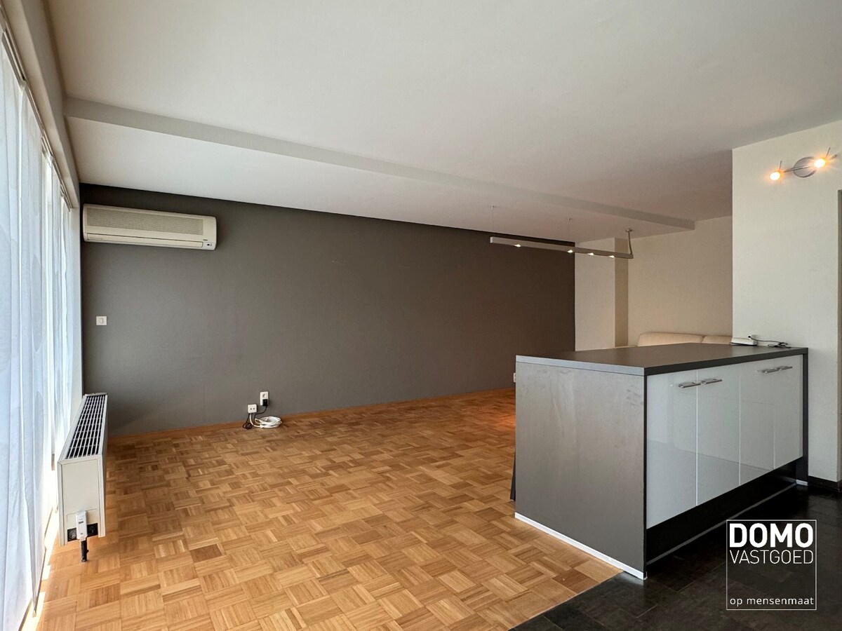 2-slaapkamerappartement met terras, airco en ondergrondse parking in centrum Hasselt. 