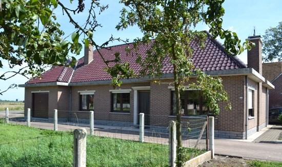 Vierkantshoeve met prachtige schuur en stallingen op ca. 6.000M² te Londerzeel 