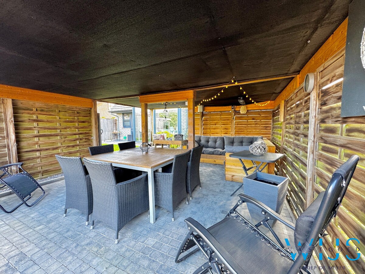 Instapklare open bebouwing op topligging nabij centrum Assenede! 