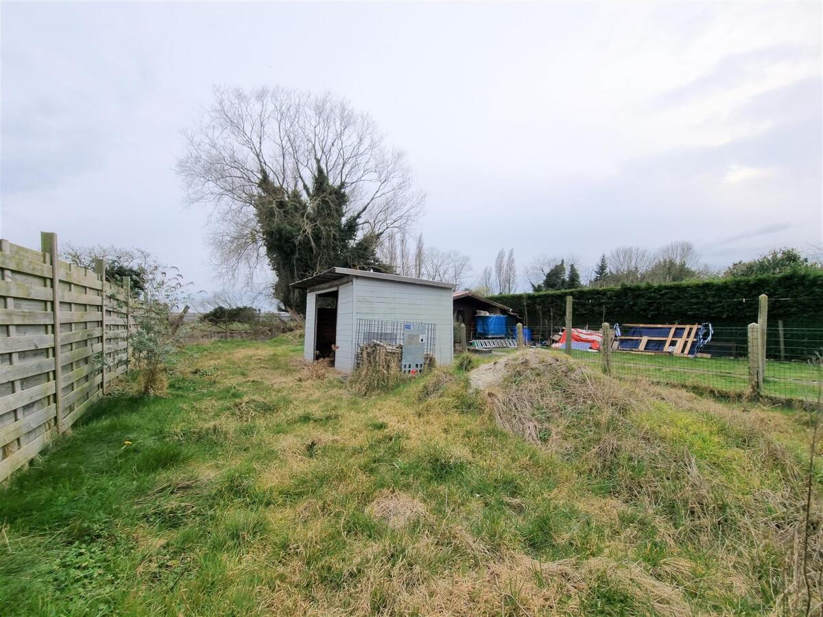 Woning met garage in ruwbouw op 400m² grond - Lissewege 