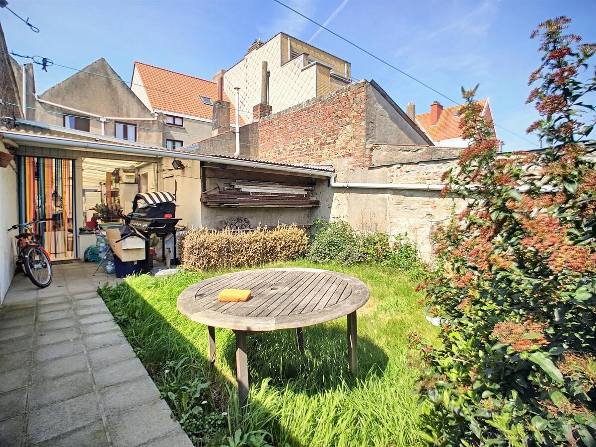 Ruime gezinswoning met tuin - Heist 