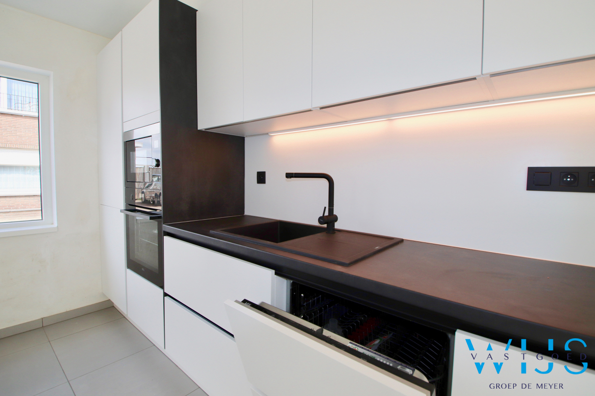 Totaal gerenoveerd woonhuis te Assenede 