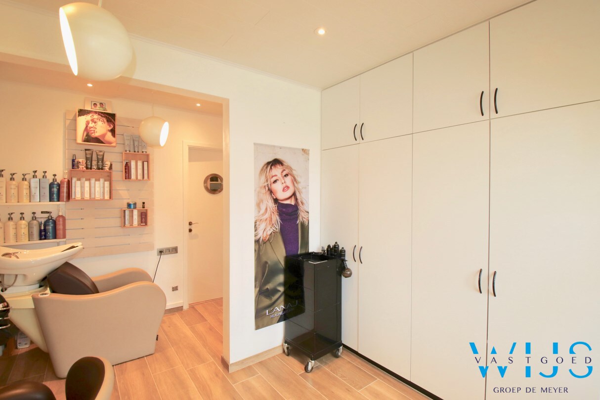 Instapklaar woonhuis met 4 slaapkamers, ruime tuin &amp; garage te ERTVELDE ! 