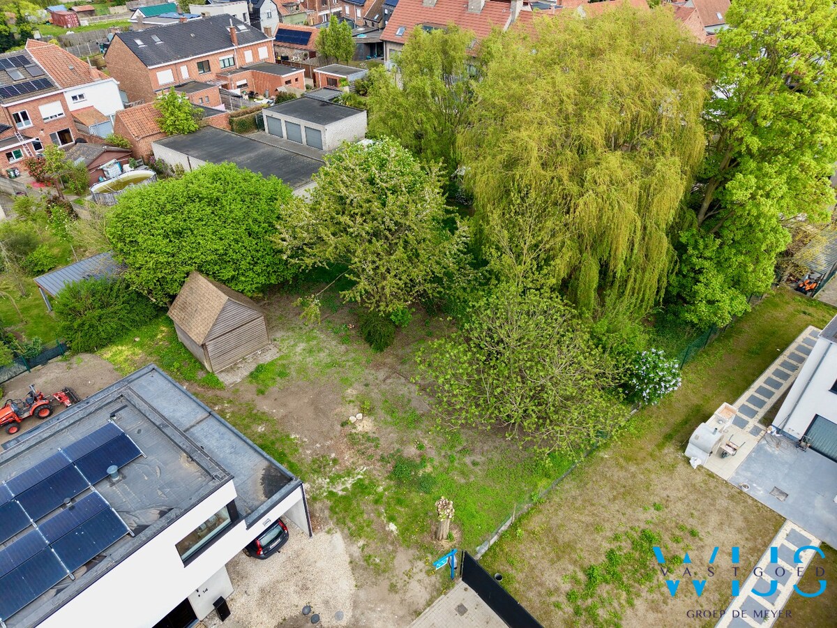 Bouwgrond van 470 m² voor halfopen bebouwing te Zelzate 