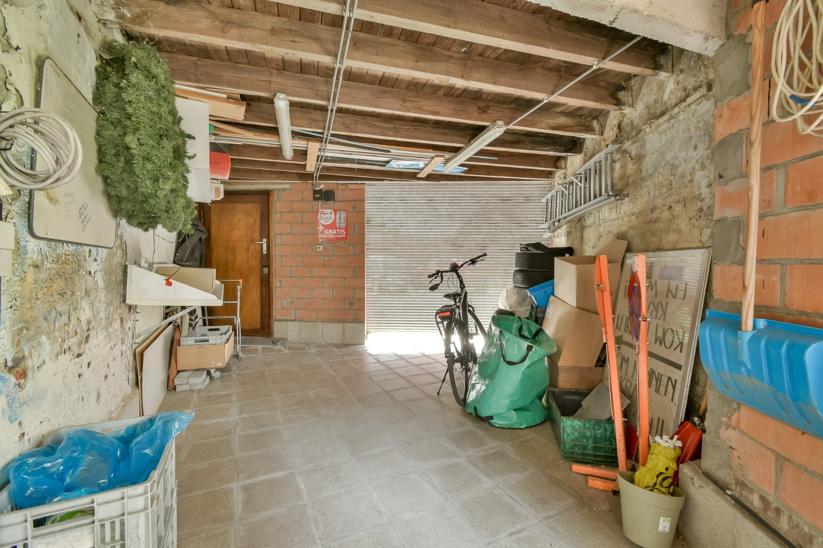 Ruime woning met handelsgedeelte op gunstige ligging in centrum! 